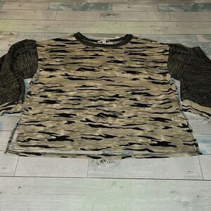 L Love Shirt/Top sz Small